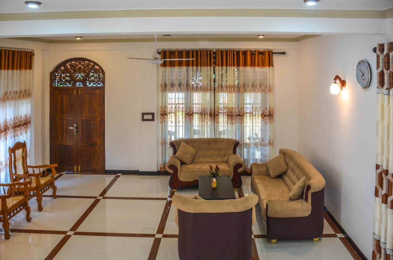 Janu Homestay 탕갈레 외부 사진