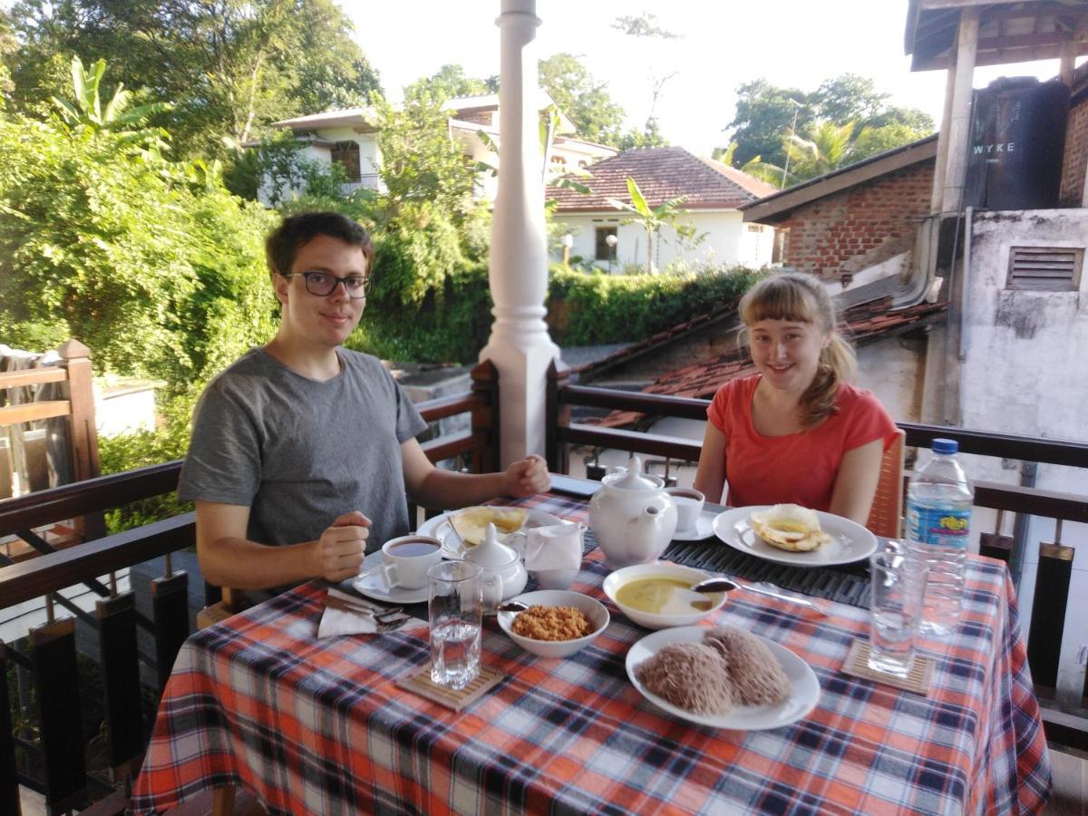 Janu Homestay 탕갈레 외부 사진