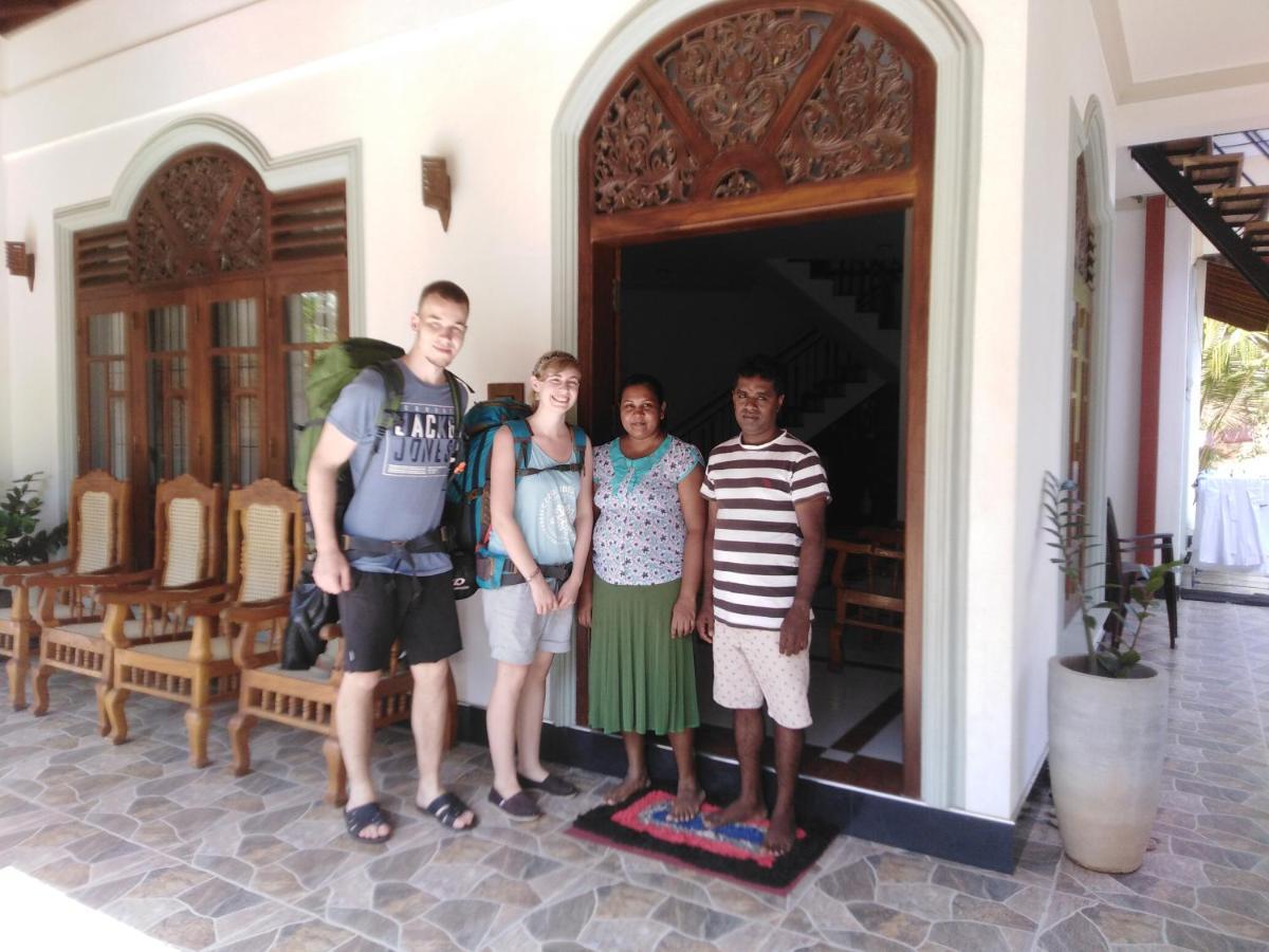 Janu Homestay 탕갈레 외부 사진