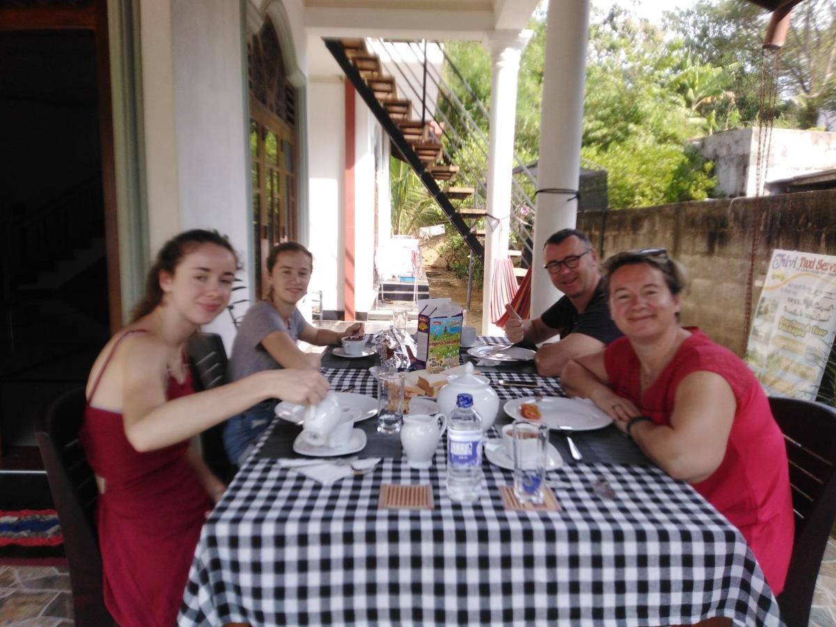 Janu Homestay 탕갈레 외부 사진